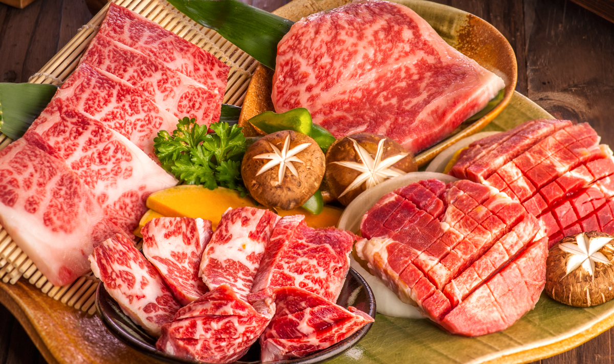 H&agrave;m lượng sắt trong thịt b&ograve; rất gi&agrave;u chất sắt gi&uacute;p bổ sung lượng m&aacute;u cho cơ thể 